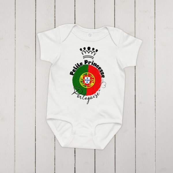 👑 Petite Princesse du Portugal — Body bébé fille en coton – Image 3