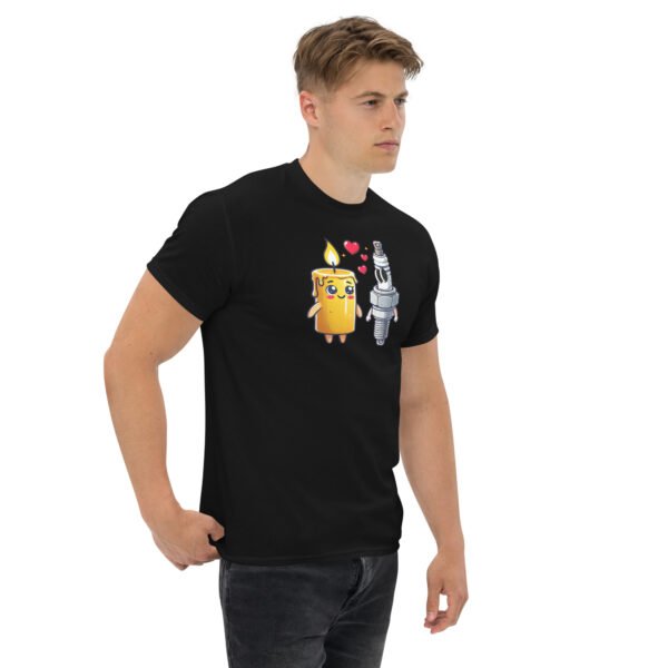 🔥 T-SHIRT “BOUGIES amoureuses” : cadeau pour mécanicien 🔧 – Image 2