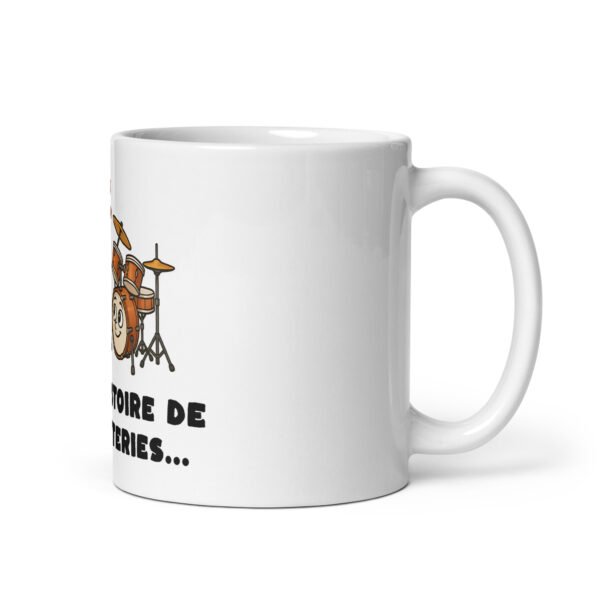 🔋 Mug “C’est l’histoire de deux batteries…” – Le cadeau qui fait vibrer les mécanos et les musiciens – Image 2