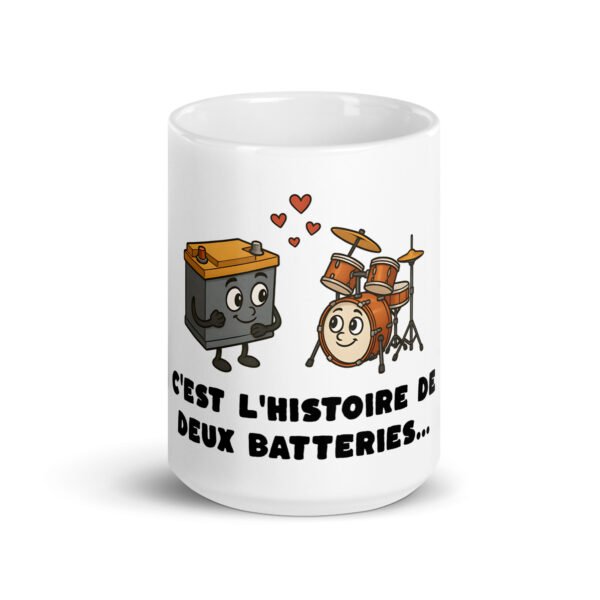 🔋 Mug “C’est l’histoire de deux batteries…” – Le cadeau qui fait vibrer les mécanos et les musiciens – Image 6