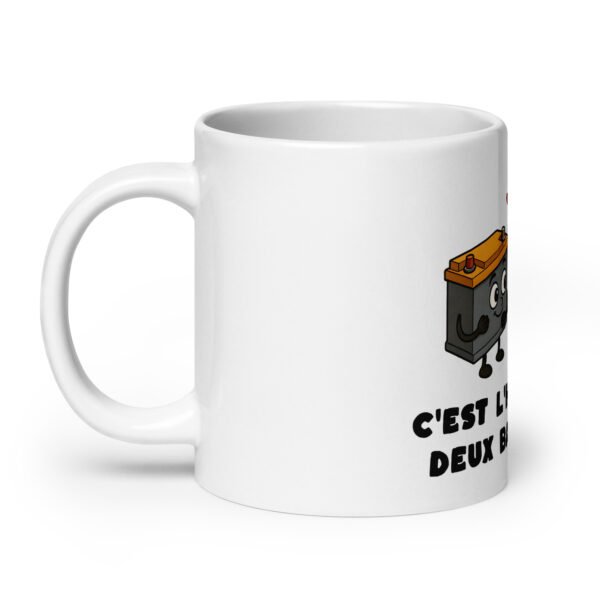 🔋 Mug “C’est l’histoire de deux batteries…” – Le cadeau qui fait vibrer les mécanos et les musiciens – Image 8