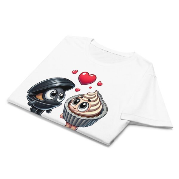 T-shirt Femme "L'amour entre deux Moules" - Cadeau Humour pour les Passionnées de Cuisine🧁🐚 – Image 4