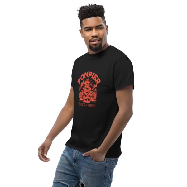 🔥 T-shirt « Pompier : Courage et Dévouement » – Pour les combattants du feu qui foncent quand les autres reculent – Image 4