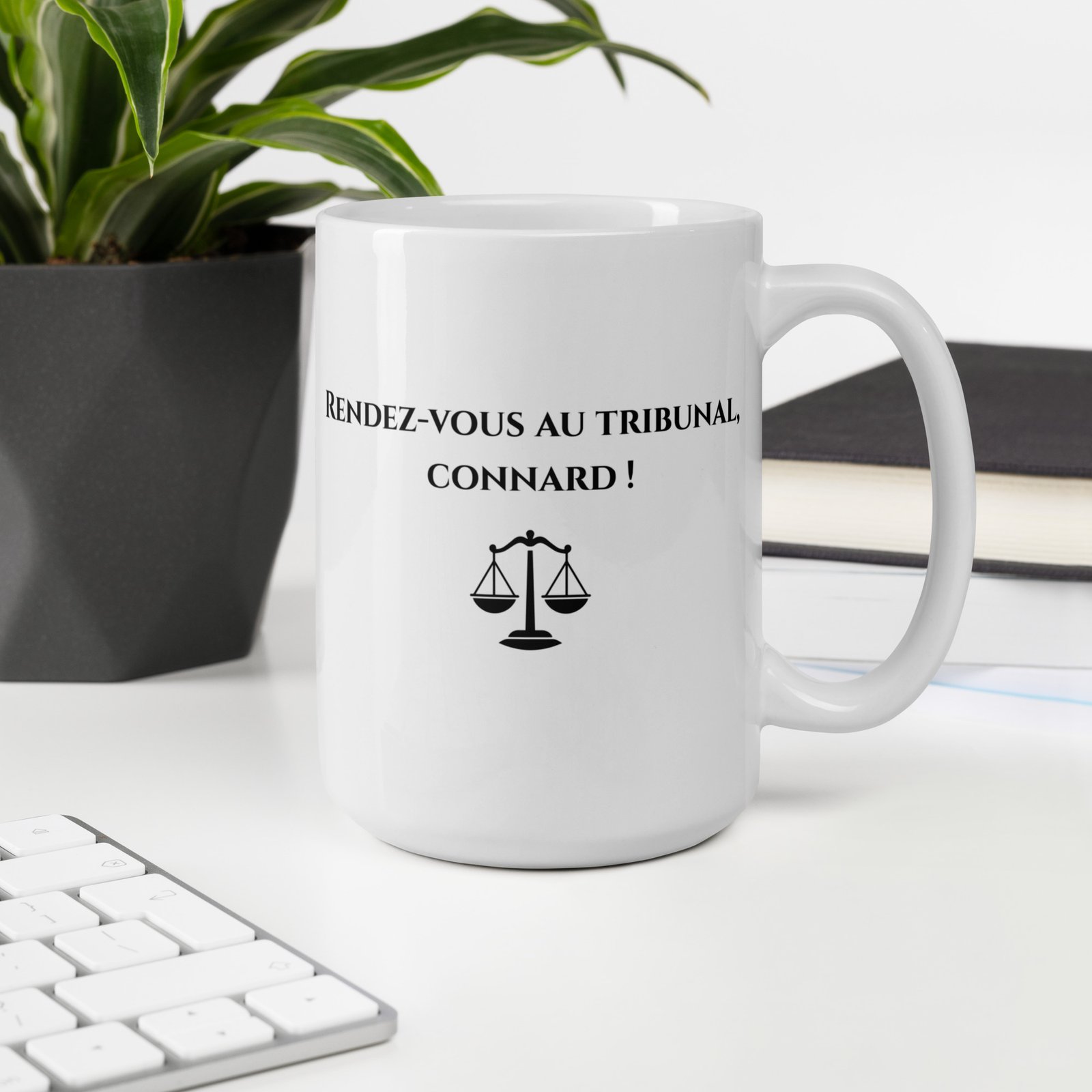 ⚖️ Mug Avocat « Rendez-vous au tribunal, connard ! » – La tasse culotté des pros du droit – Image 8